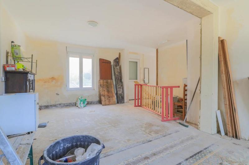 Maison - 280 m² - 8 pièces