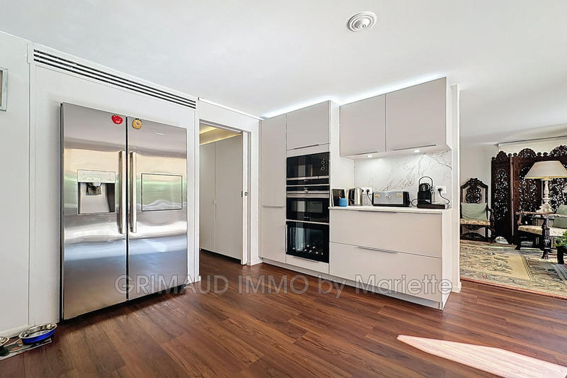 Appartement - 95 m² - 4 pièces