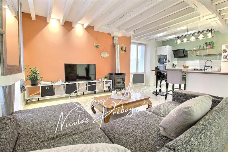 Maison - 90 m² - 3 pièces