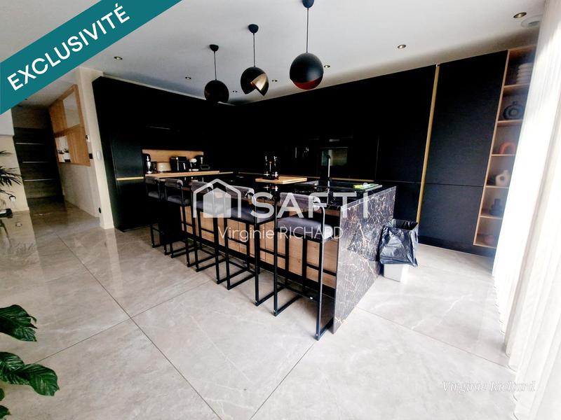 Maison - 174 m² - 6 pièces