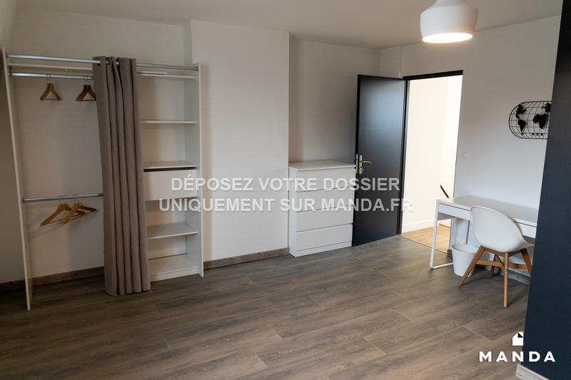 Chambre - 23 m² - 9 pièces