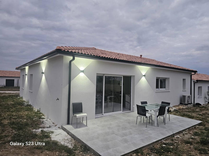 Maison - 95 m² - 5 pièces