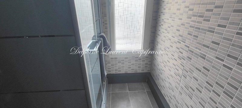 Immeuble - 130 m² - 6 pièces