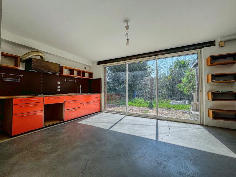 Maison - 210 m² - 9 pièces