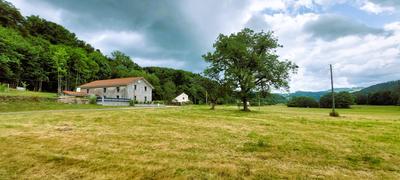 Demeure - 210 m² - 6 pièces