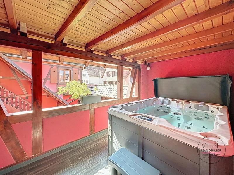 Maison - 209 m² - 8 pièces