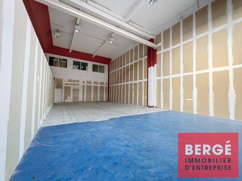 Entrepôt - 350 m²
