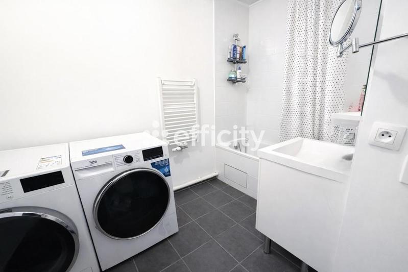 Appartement - 90 m² - 4 pièces