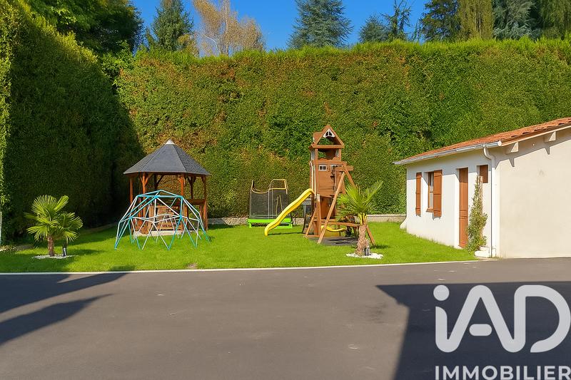 Maison - 142 m² - 5 pièces