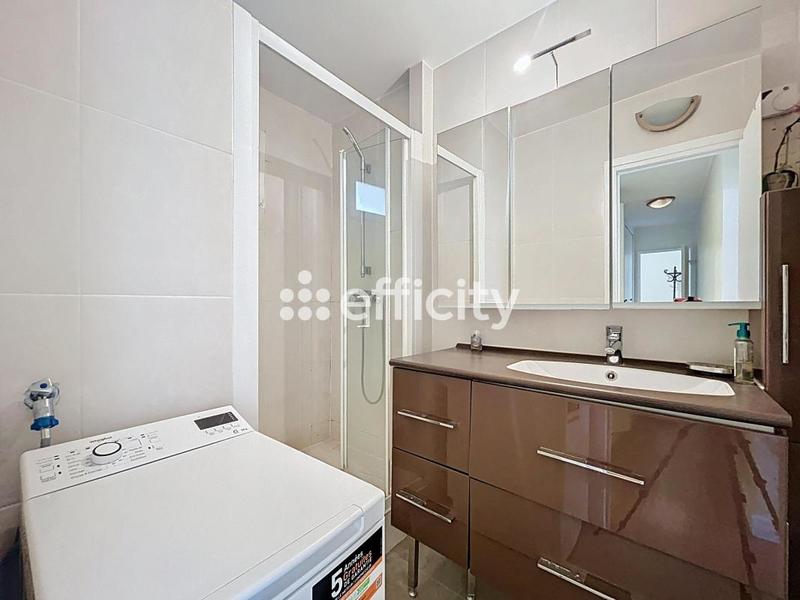 Appartement - 75 m² - 3 pièces