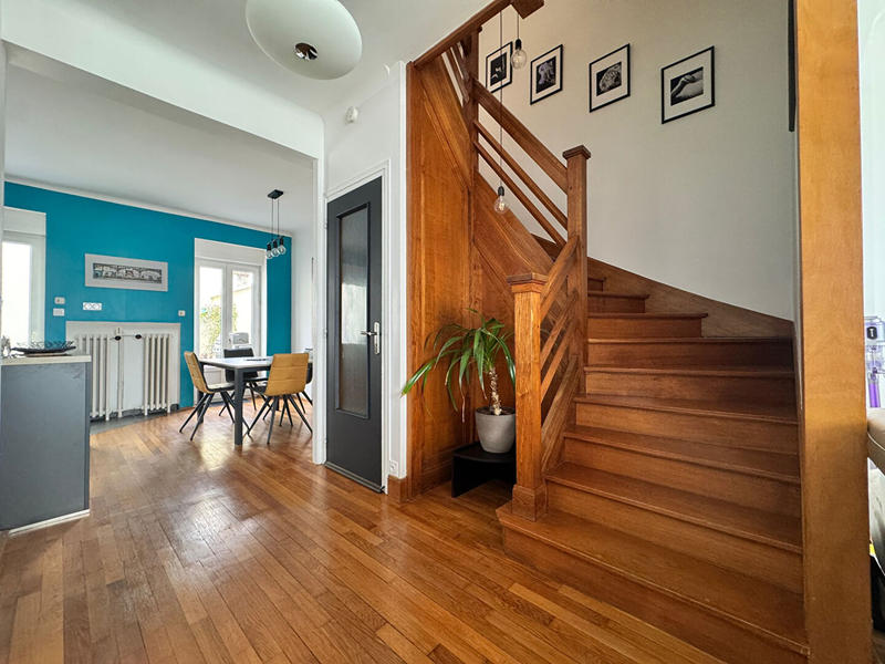 Maison - 142 m² - 7 pièces