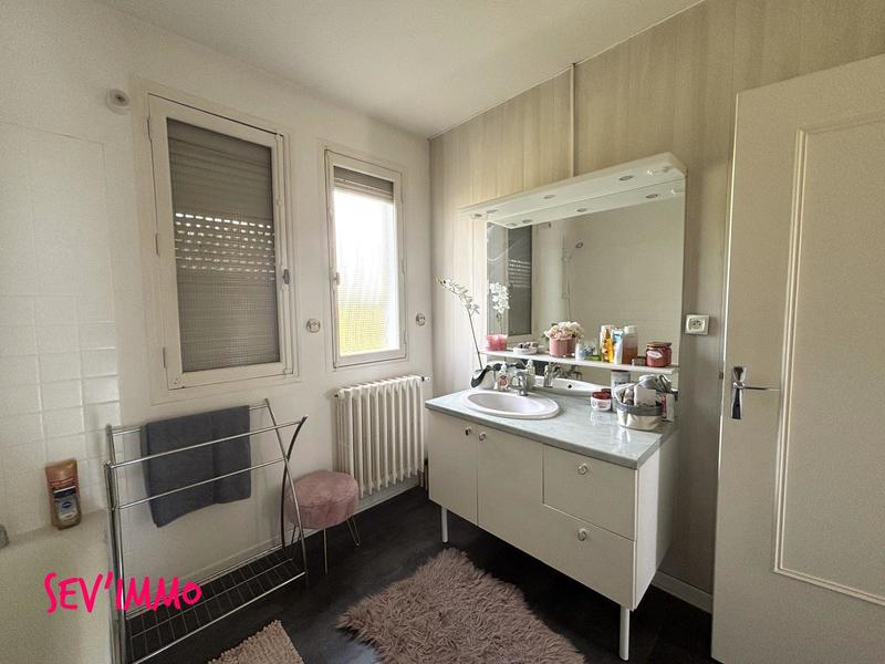 Maison - 158 m² - 7 pièces