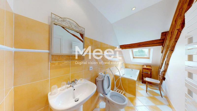 Maison - 561 m² - 15 pièces