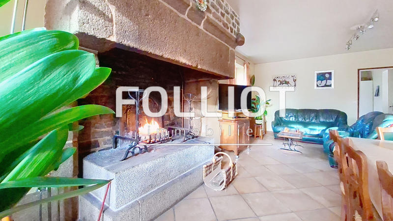 Maison - 235 m² - 10 pièces