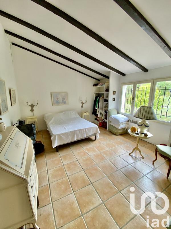 Maison - 220 m² - 7 pièces