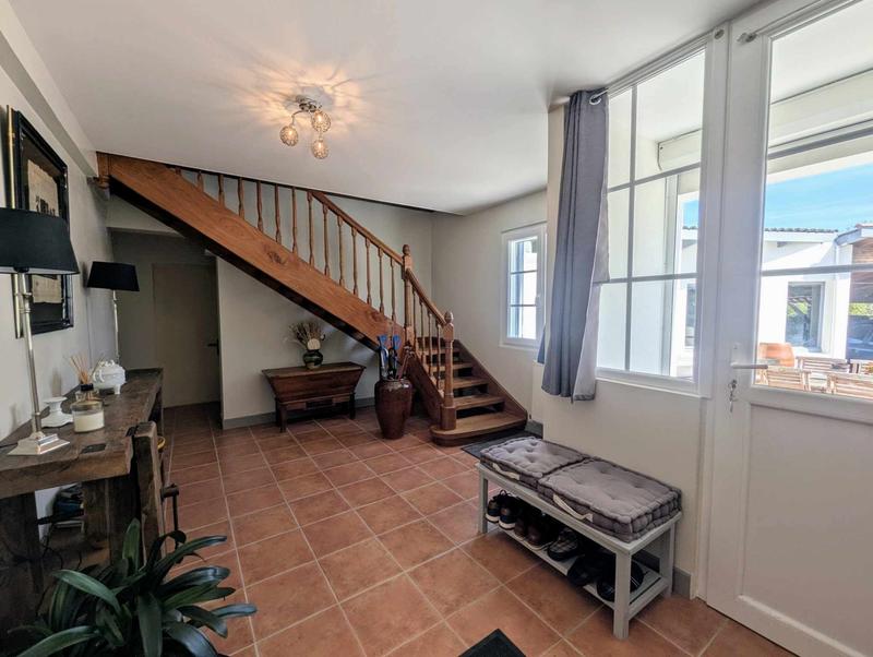 Maison - 183 m² - 5 pièces