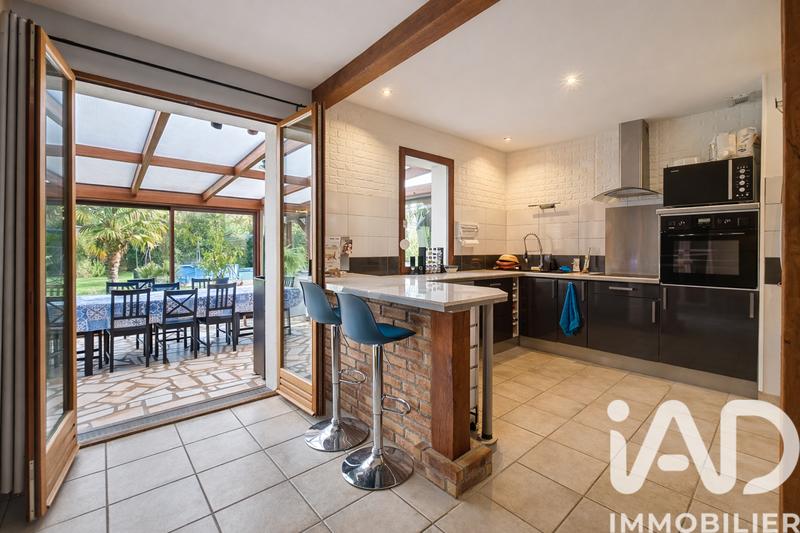Maison - 137 m² - 7 pièces