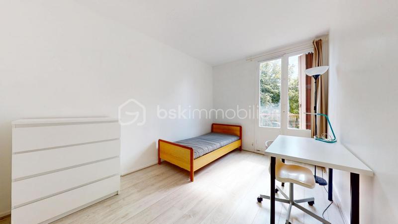 Appartement - 81 m² - 5 pièces