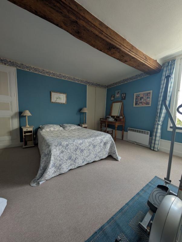 Maison - 236 m² - 6 pièces