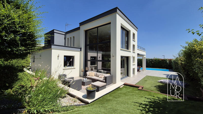 Maison contemporaine - 164 m² - 6 pièces