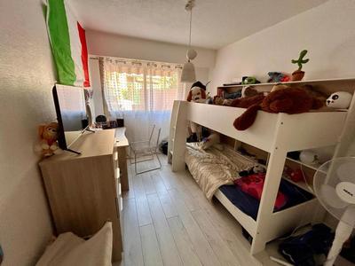 Appartement - 76 m² - 3 pièces