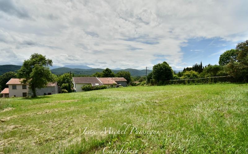 Terrain constructible - 1 470 m²