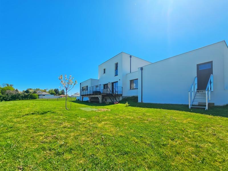 Maison - 149 m² - 5 pièces