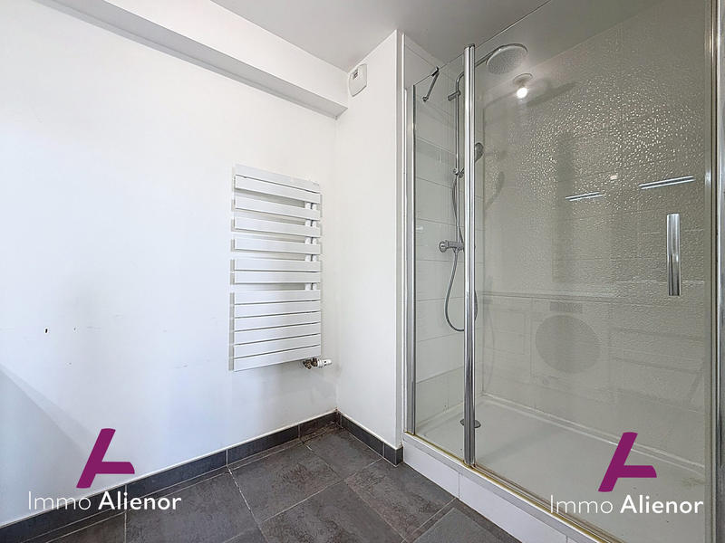 Appartement - 140 m² - 5 pièces