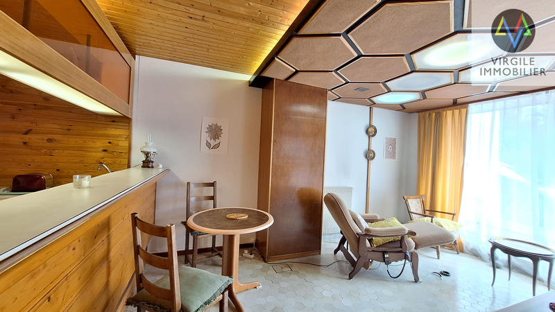 Maison - 477 m² - 18 pièces