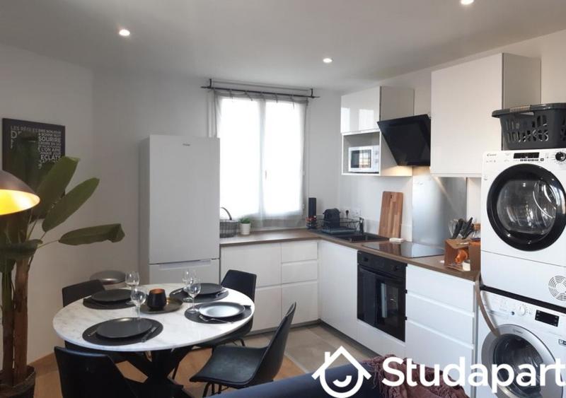 Chambre - 9 m² - 1 pièce