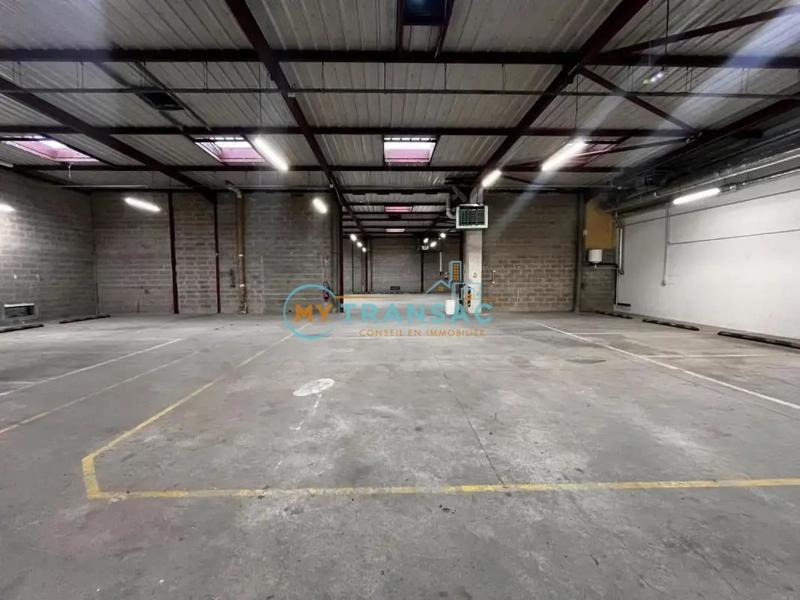 Local d'activité / Entrepôt - 1 730 m²