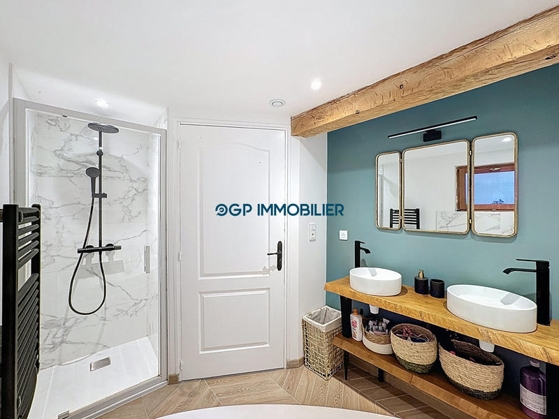 Maison traditionnelle - 135 m² - 5 pièces