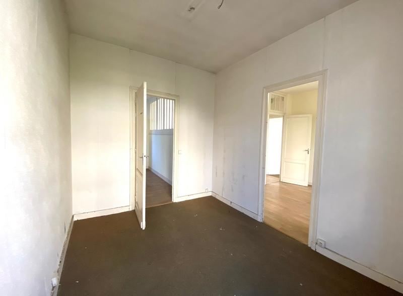 Immeuble - 270 m² - 9 pièces