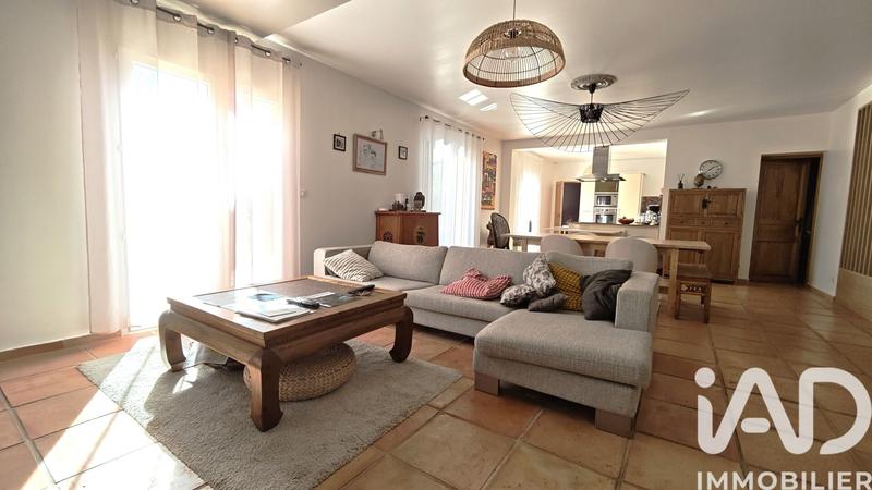 Maison - 200 m² - 7 pièces