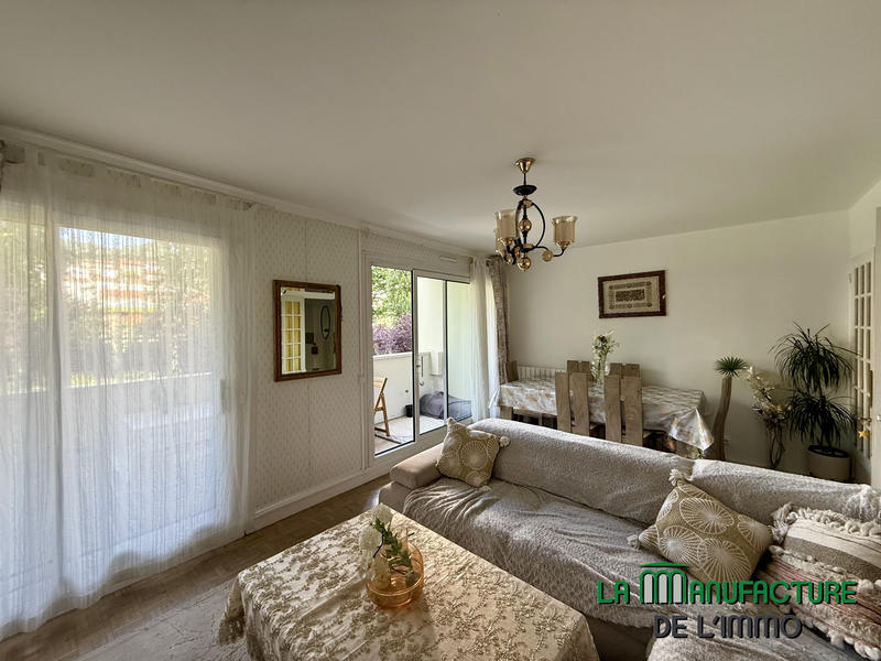 Appartement - 98 m² - 5 pièces