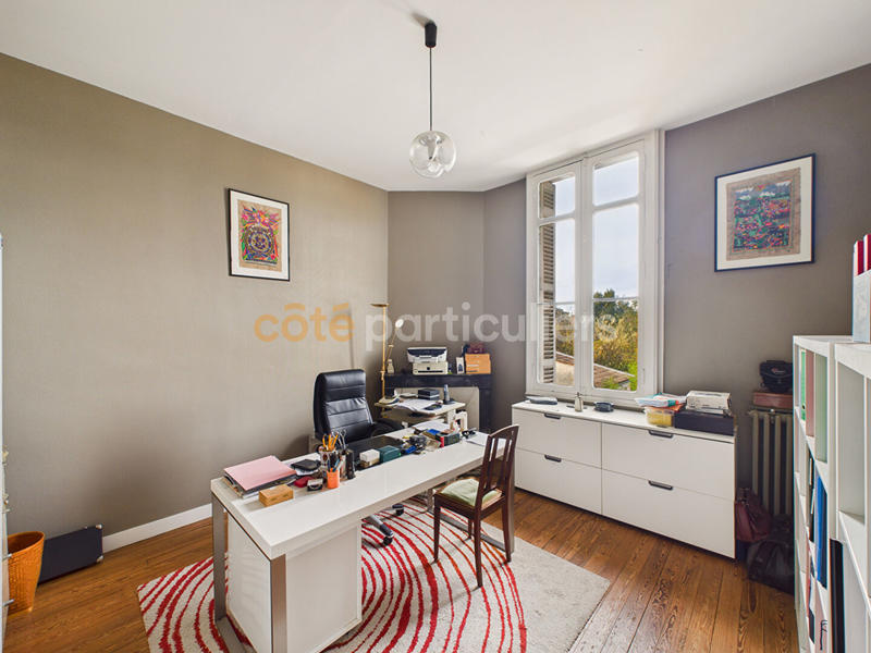 Maison - 180 m² - 7 pièces