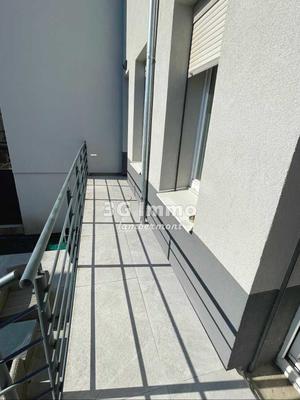 Maison jumelée - 82 m² - 4 pièces