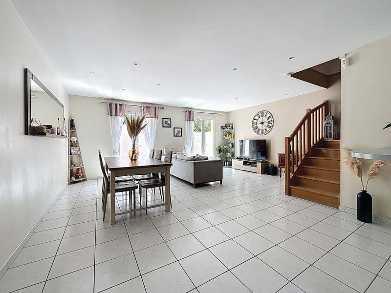 Maison - 105 m² - 5 pièces