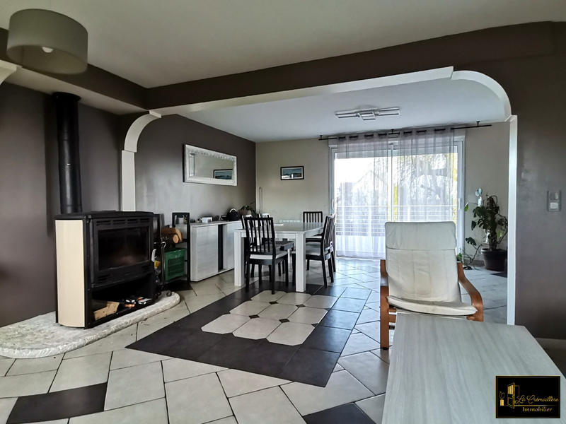 Maison traditionnelle - 127 m² - 7 pièces