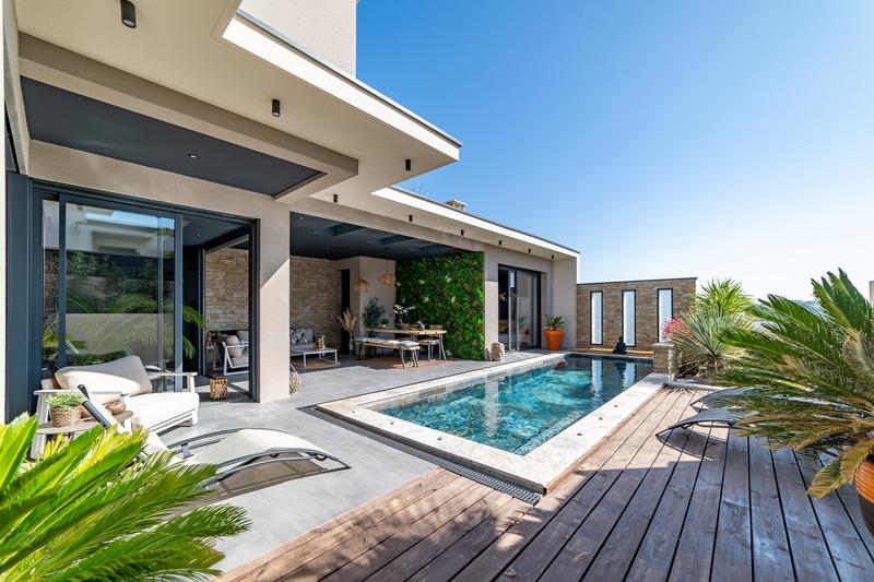 Maison - 180 m² - 6 pièces