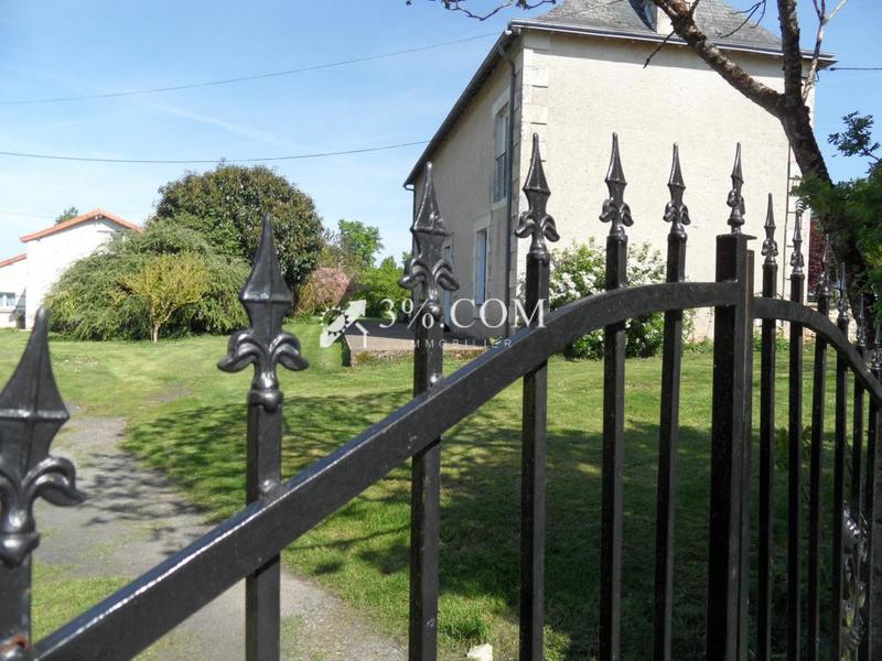 Propriété - 232 m² - 11 pièces