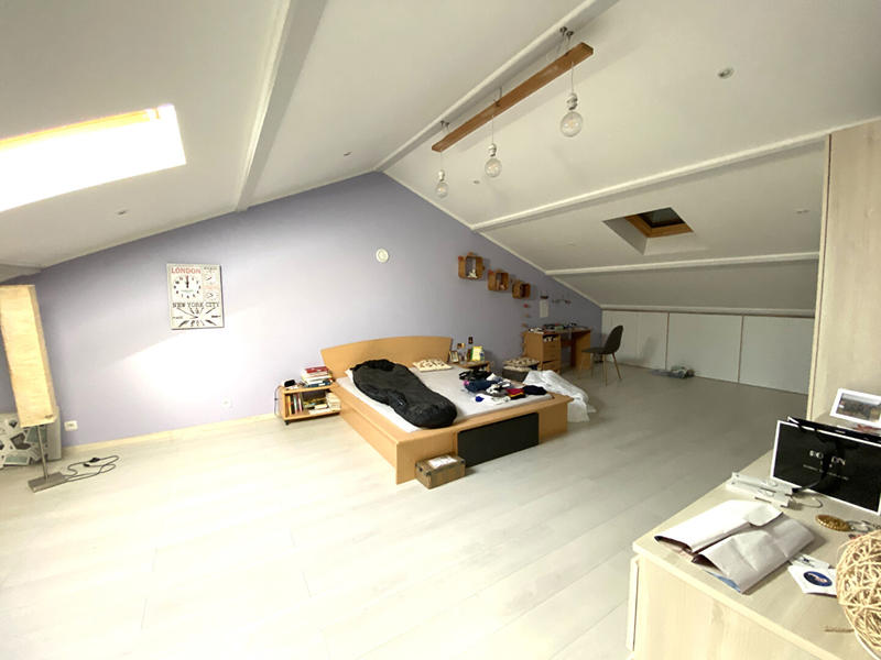 Maison - 260 m² - 9 pièces