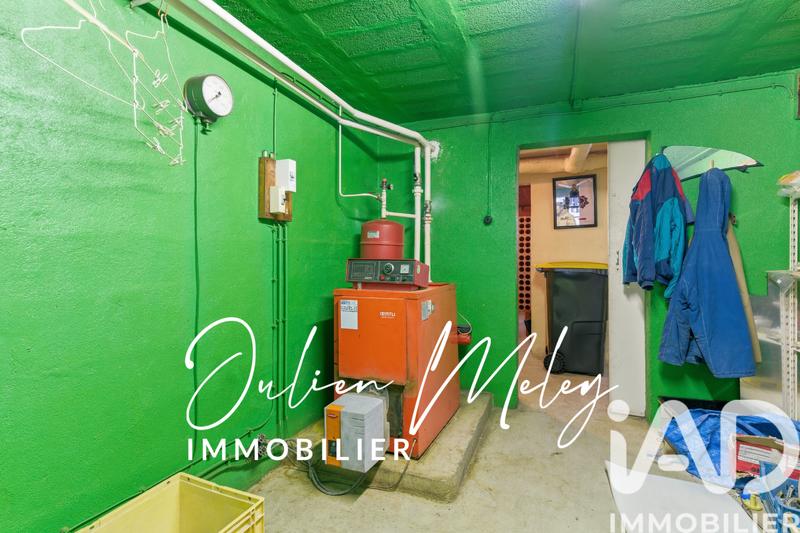 Maison - 185 m² - 10 pièces