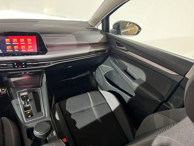 Volkswagen Golf VIII 2.0 Tdi 150 Active Dsg7