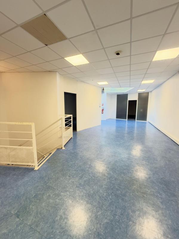Local commercial - 559 m²
