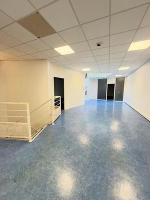 Local commercial - 559 m²