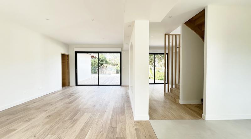 Maison - 169 m² - 5 pièces