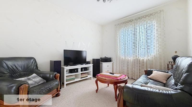 Maison - 220 m² - 8 pièces