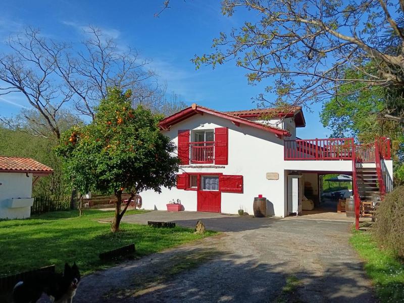 Maison ancienne - 220 m² - 10 pièces