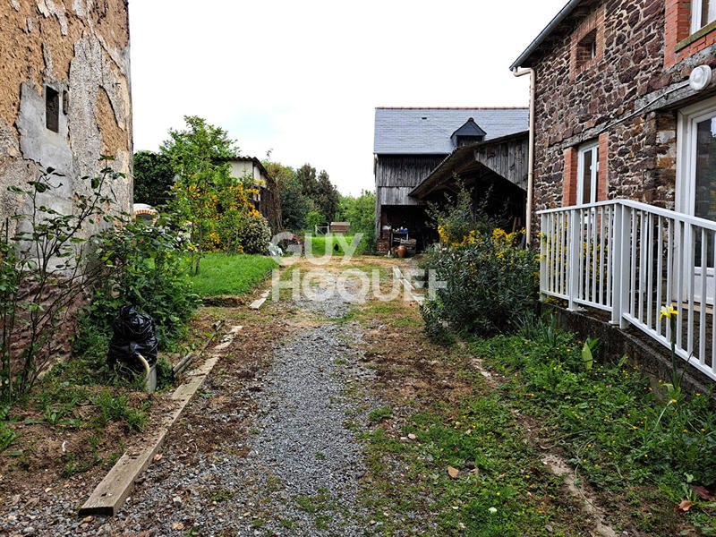 Maison - 242 m² - 8 pièces